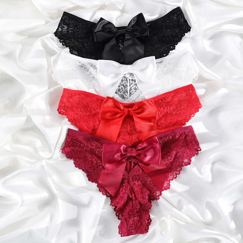 European and American Christmas Valentine's Day Lace Sexy Underwear Women's Sexy plus size Mid-Waist Breathable Red Briefs for Women