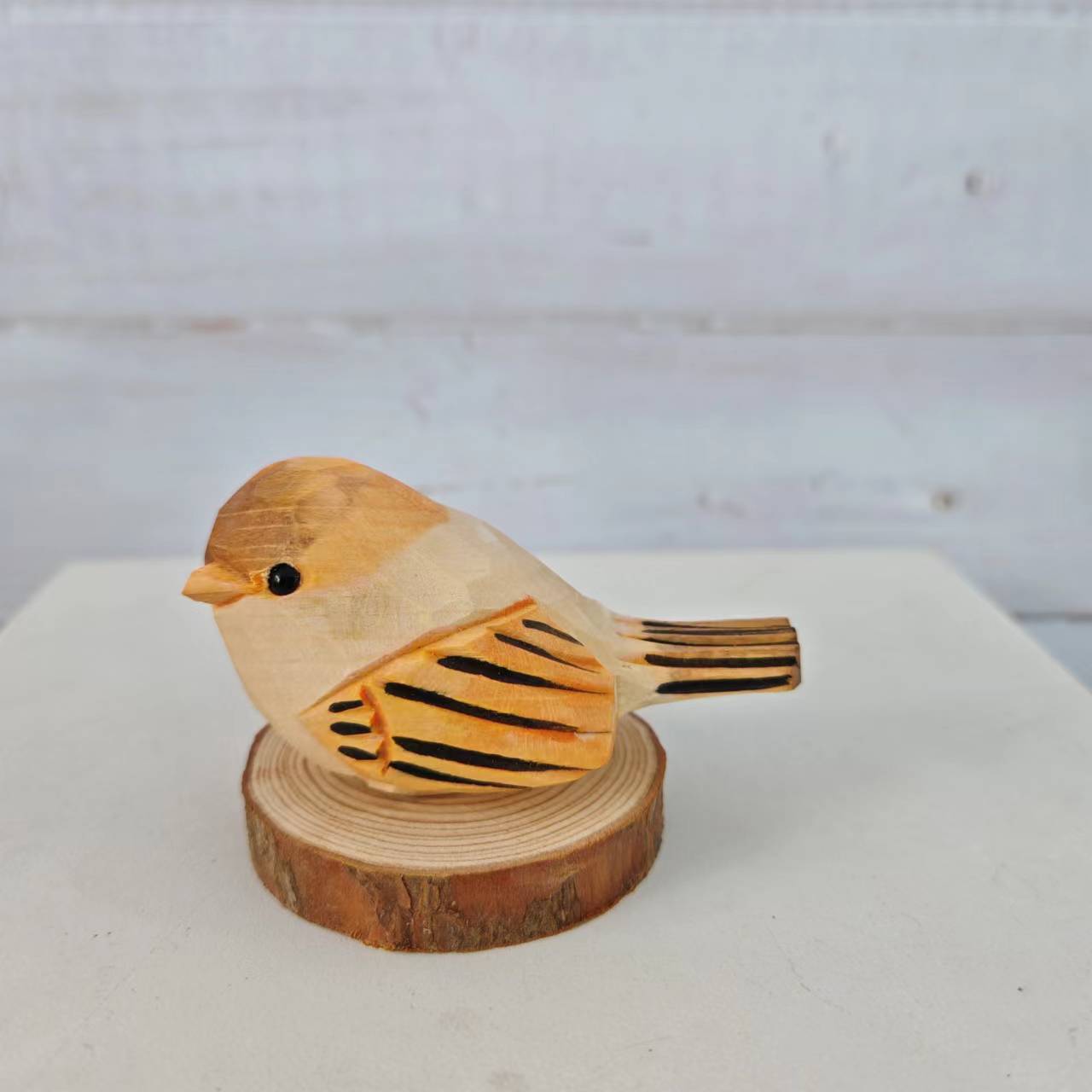 Picture of Bird Wood Carved Ornaments Cute Children's Toys Birthday Gift Hand Carved Colored Healing Desktop Ornaments Animals