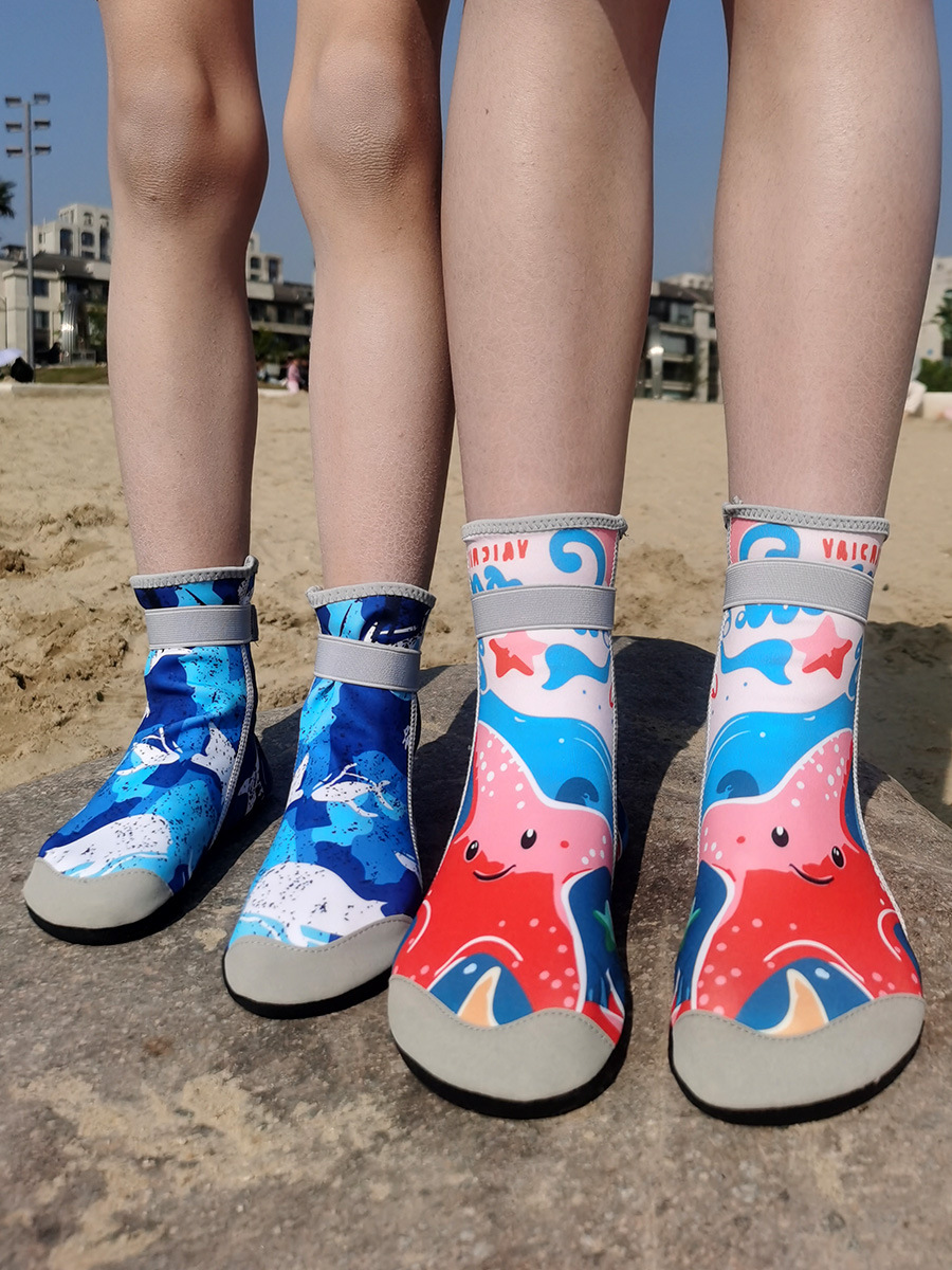 High-barrel beach shoes children's seaside diving snorkeling socks baby swimming shoes adult sea-going non-slip cut-resistant barefoot shoes