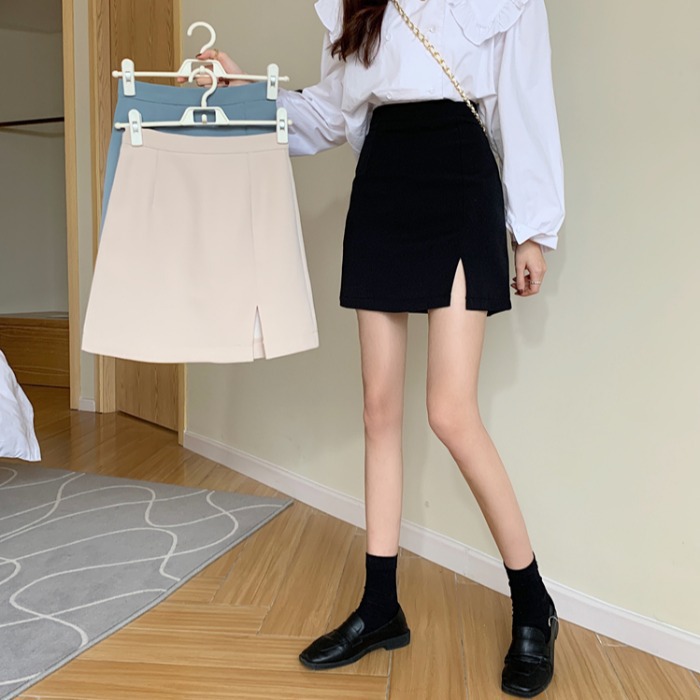 Spring and summer 2022 new Korean style high waist slimming black short skirt internet celebrity versatile split hip A- line skirt for women