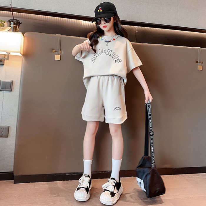 Picture of Girls' summer suit 2023 new western style short-sleeved children's clothing summer clothes girls' fashionable middle and big Children suit