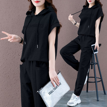 in stock Age-reducing Western Style Sports suit Women's Fashion Casual Two-piece Elegant Spring and Summer 2021 New European Station