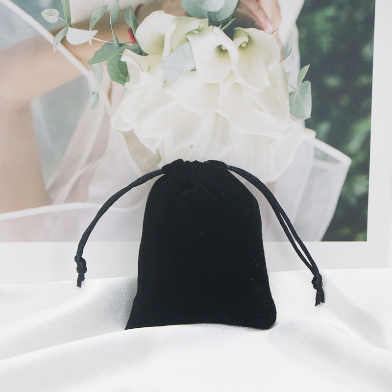 Picture of Velvet Bag Wholesale Drawstring Jewelry Bag Velvet Drawstring Jewelry Storage Bag Cloth Bag Gift Bag Simple Storage Bag