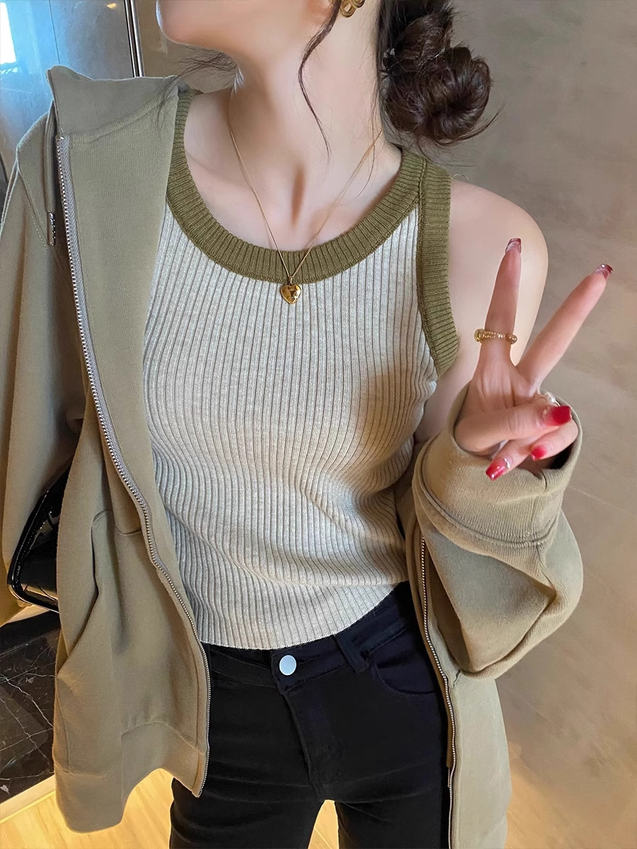 Picture of Knitted Camisole Women's Inner Wear 2025 Summer New Wide Shoulder Bottoming Slim Sleeveless Outer Wear Breast-Covering Top