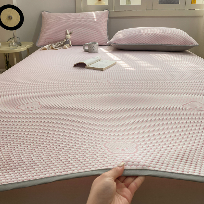 Picture of Cool Ice bean summer mat three-piece bed cover summer air conditioning soft mat student dormitory single mat machine washable