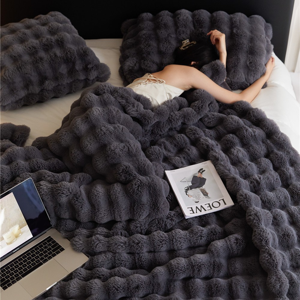 Picture of Tuscan blanket imitation rabbit blanket bubble velvet blanket double-sided thickened office nap blanket sofa blanket