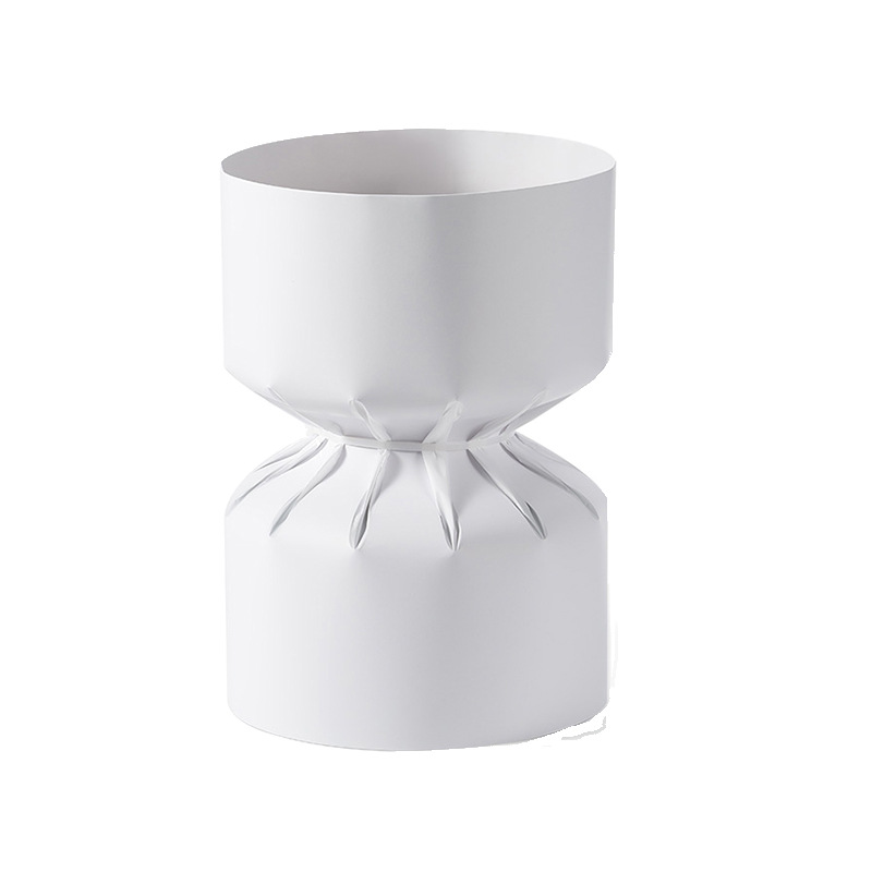 Picture of Valentine's Day Small Fragrant Style Flower bouquet Stereotypes Round bouquet Lined with cardboard Quick Flower Artifact Flower Packaging Material