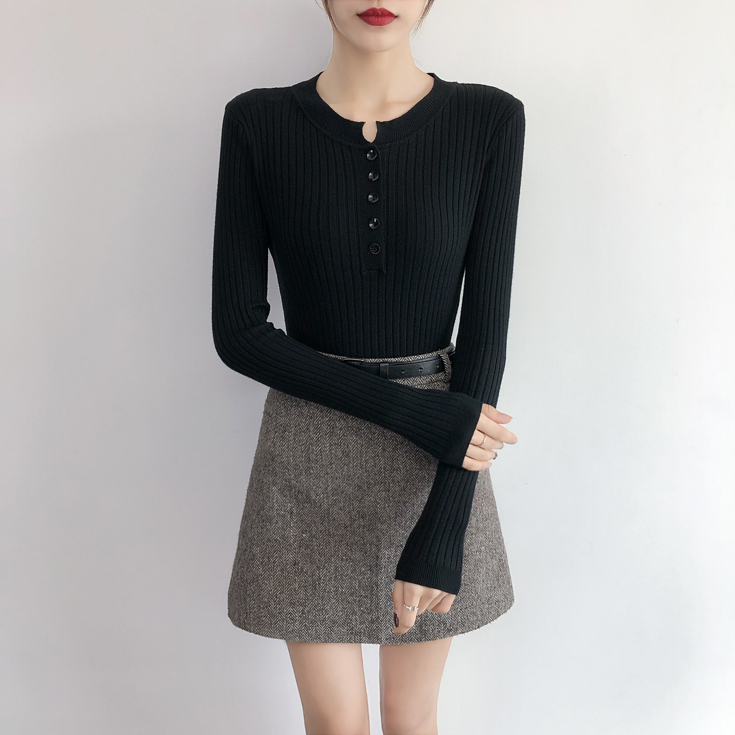 Picture of Real shot autumn and winter New Low round neck leaky collarbone knitted bottoming shirt slim short thin sweater button top