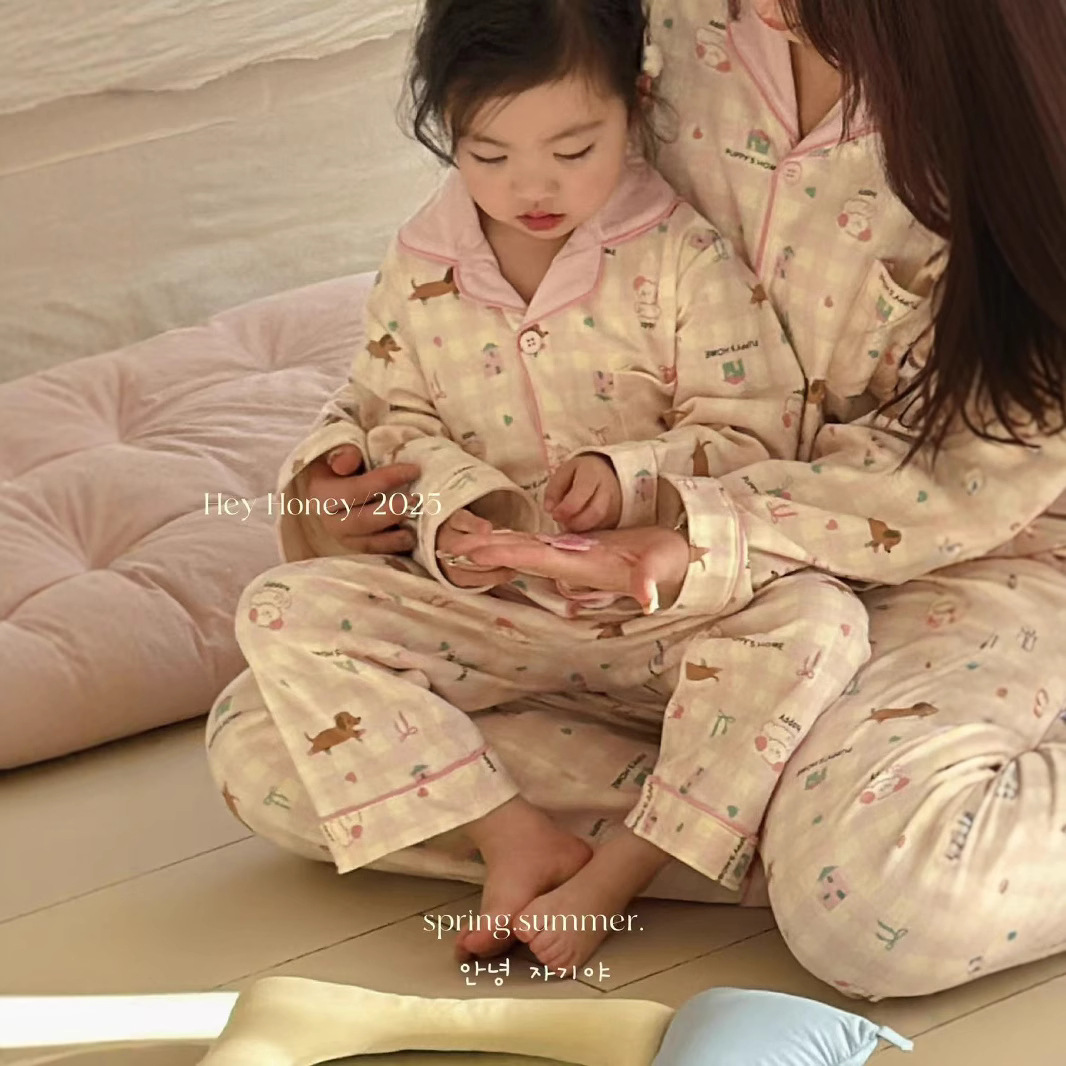 In-Stock Hey Sweetheart Large and Small Roll 25 Spring and Autumn Print Korean Single Row Open Button Two-Piece Parent-Child Pajama Set Homewear
