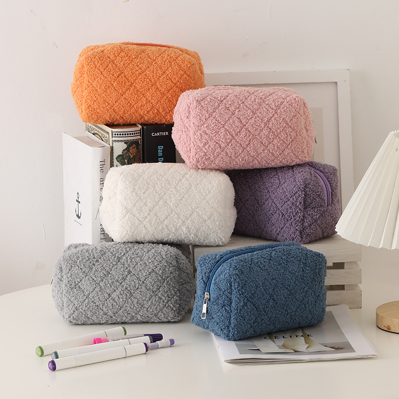 Plush Pencil Bag Japanese Style Simple Cute High Color Value Large Capacity Pencil Case for Girls Junior High School Students Stationery Box Pillow