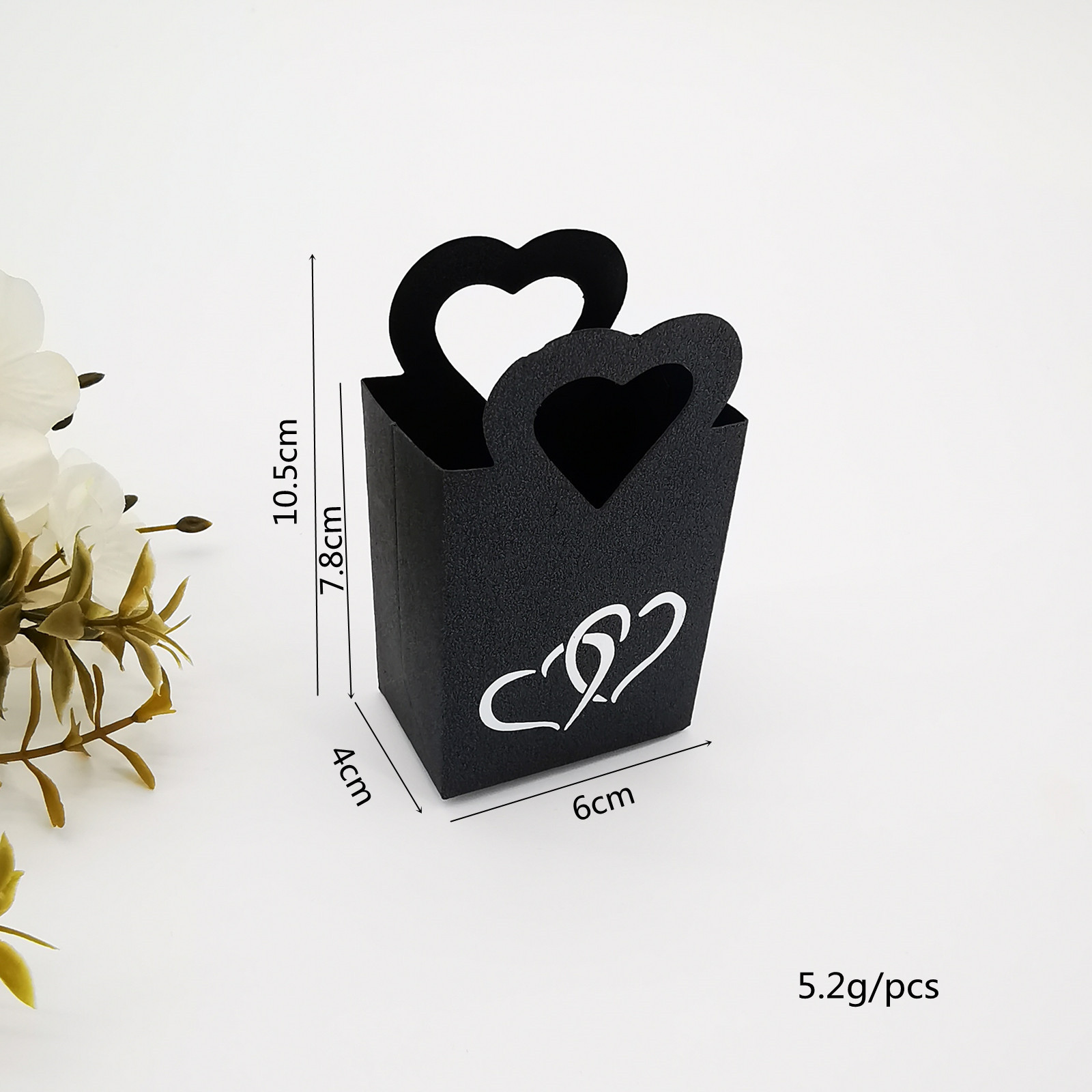 Picture of Mini Gift Box Handbag Small Pearlescent Paper Wedding Candy Box Hot Silver Love Gift Packaging Hand Carry Heart