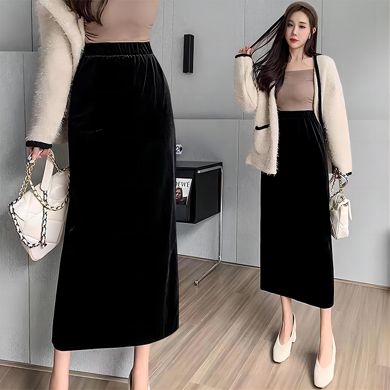 Picture of Velvet Skirt Side Open Back Split Skirt Women's Thickened Autumn and Winter 2024 New Mid-length High Waist Black Straight Skirt