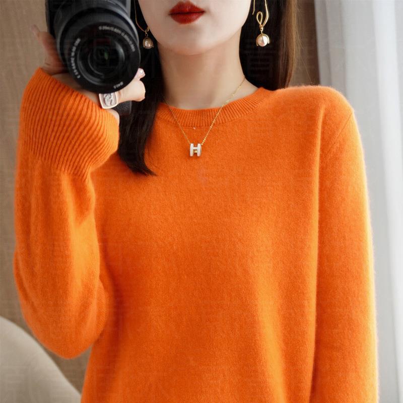 Picture of New Autumn and Winter Round Neck Knitwear Women's Pullover Knitwear Pure Color Long-Sleeved Women's Thin Inner Short Bottoming Shirt