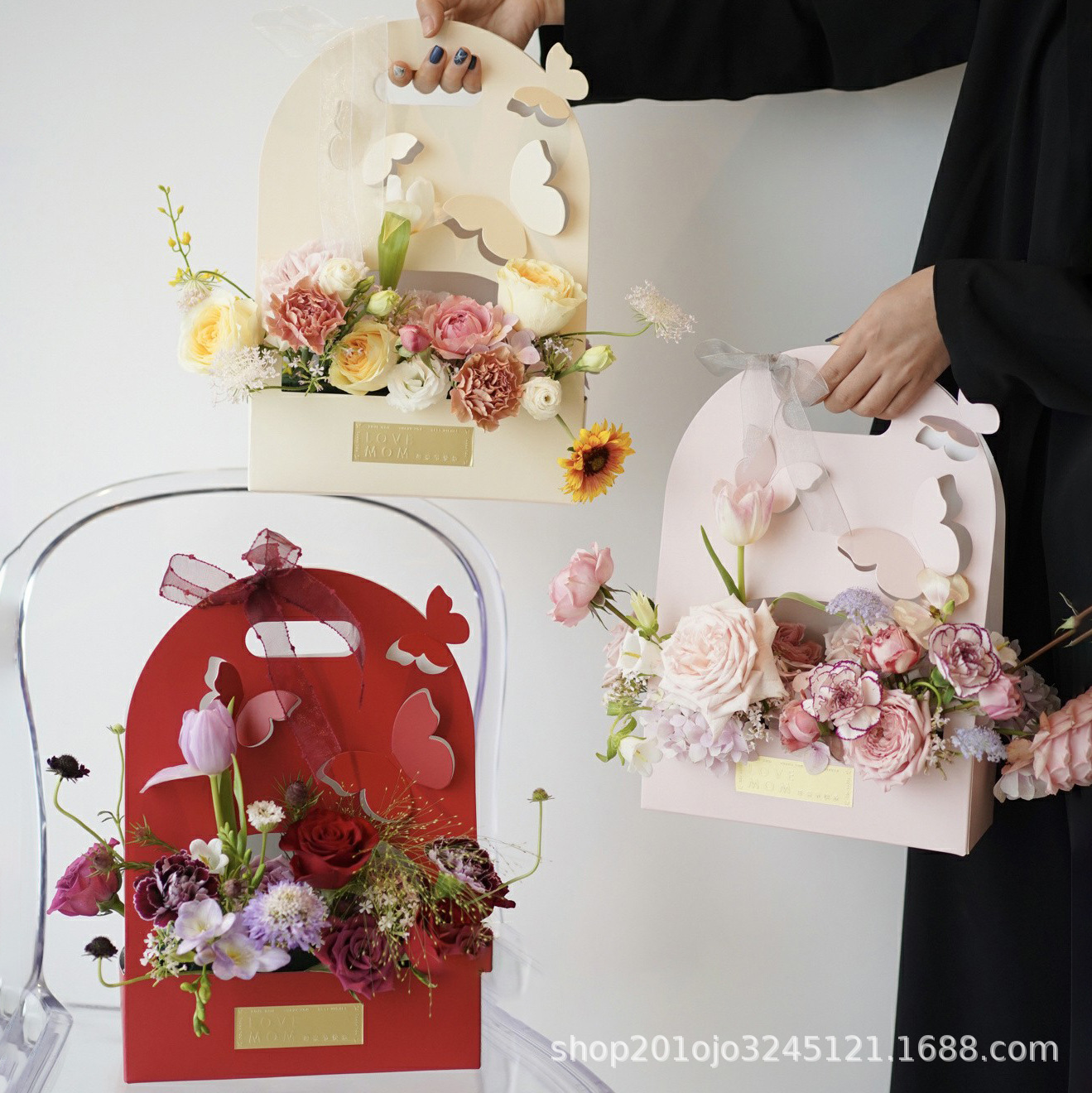 Butterfly flower box portable flower box flower box flower box paper folding flower box flower wholesale large quantity excellent price