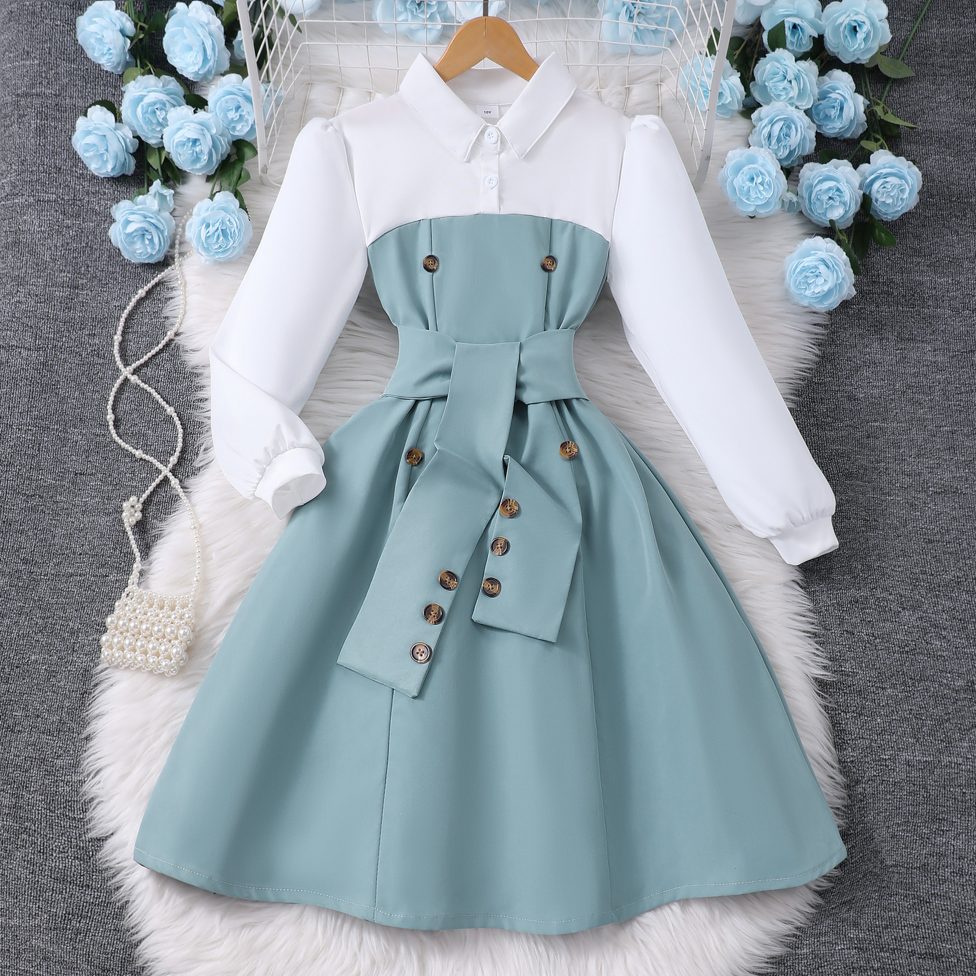 Picture of Cross-Border Best-Selling Style for Girls, Long-Sleeved Lapel Button Stitching, Fashionable Contrasting Color Simple Dress