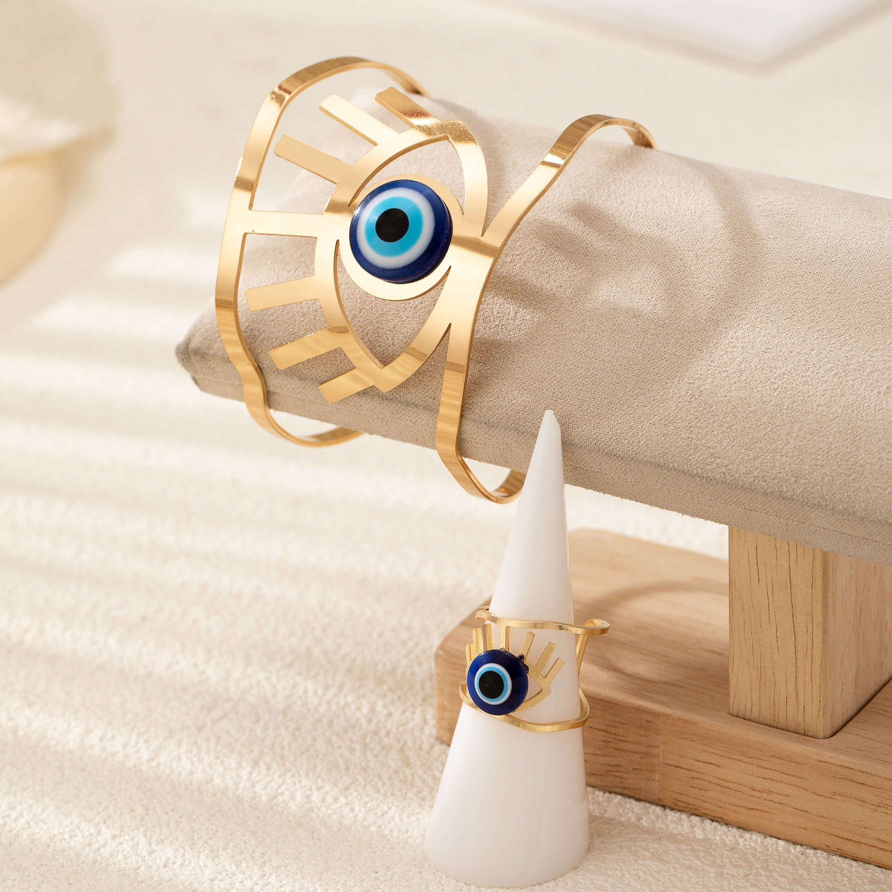 Cross-border Hot Sale Personalized Devil's Eye Hollow Ring Bracelet Opening Adjustable suit for Women Exaggerated