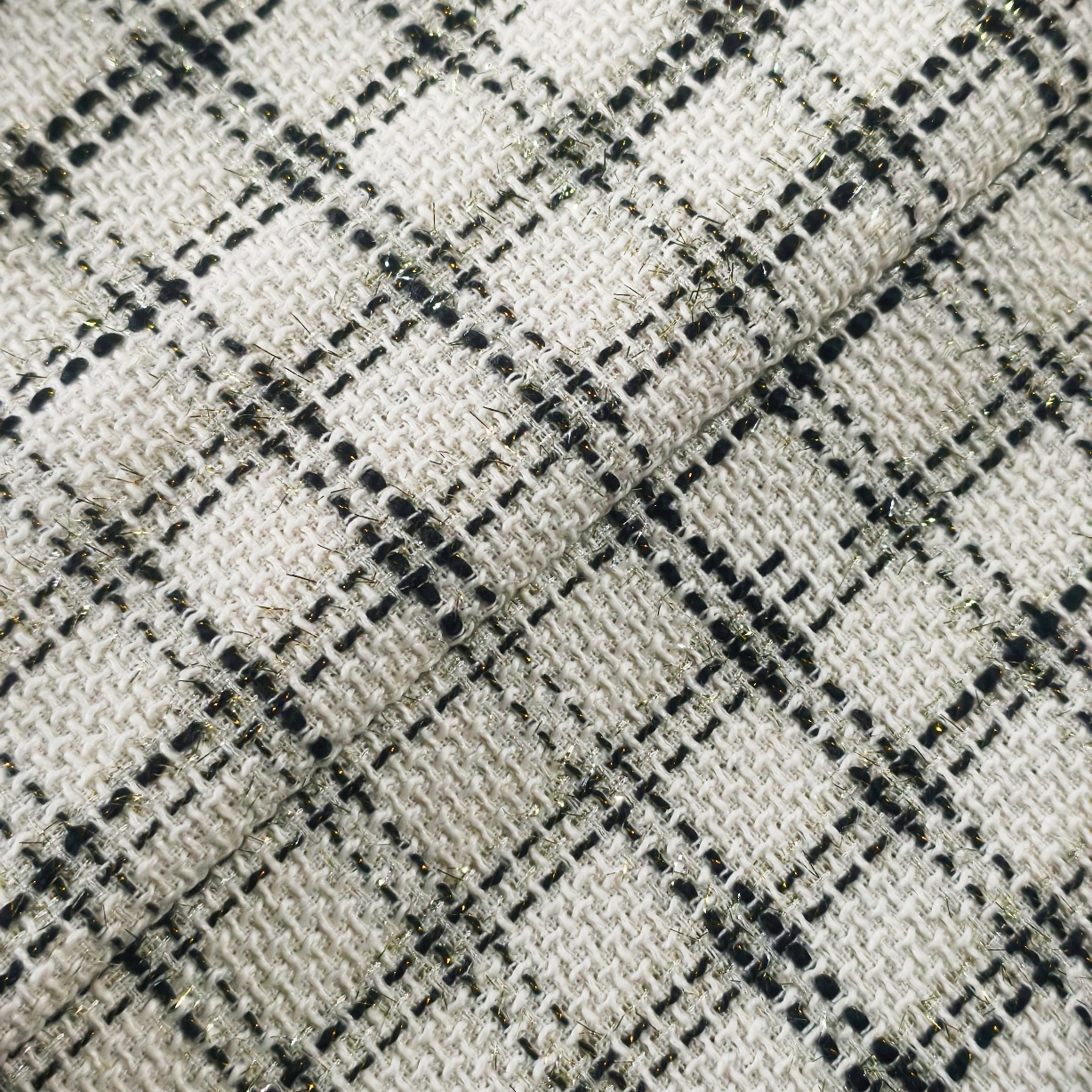 Picture of Tweed, small fragrance, bright silk plaid fabric, girls' outerwear, dresses, bags, shoes, hats, woolen fabrics
