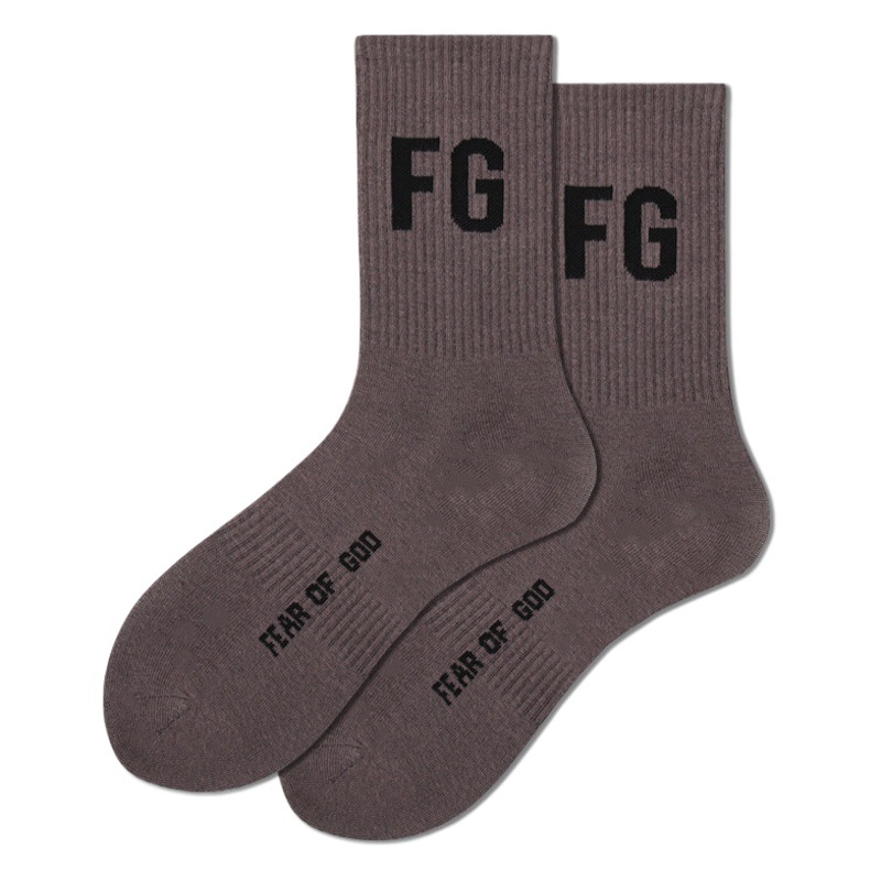 Trendy brand FG High Street socks ins European and American street mid-length socks for men and women trendy alphabet Sports Basketball long high socks