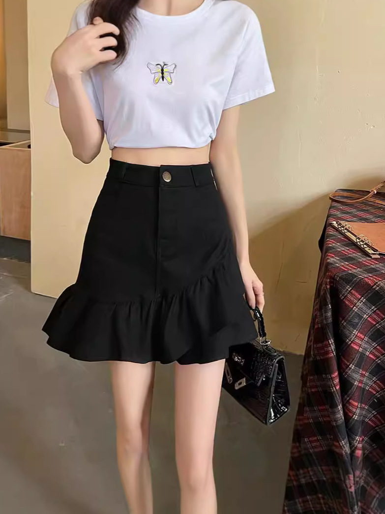 Picture of Small Irregular Ruffled Skirt 2024 Summer High Waist A- shaped Hip Slim White Denim Skirt for Women
