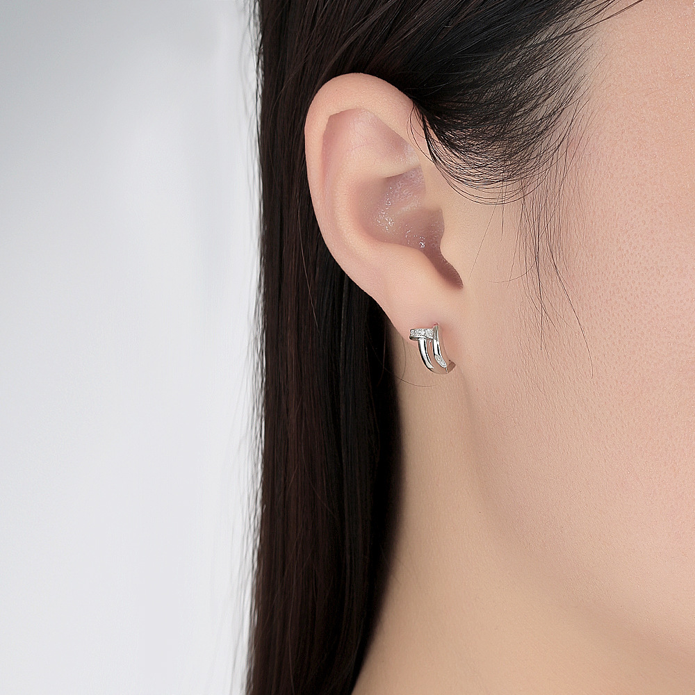 Picture of Sterling Silver S925 Mosan Diamond Nail Earrings Personalized Fashion European and American Cross-border Hot Selling Niche Unique Earrings Advanced