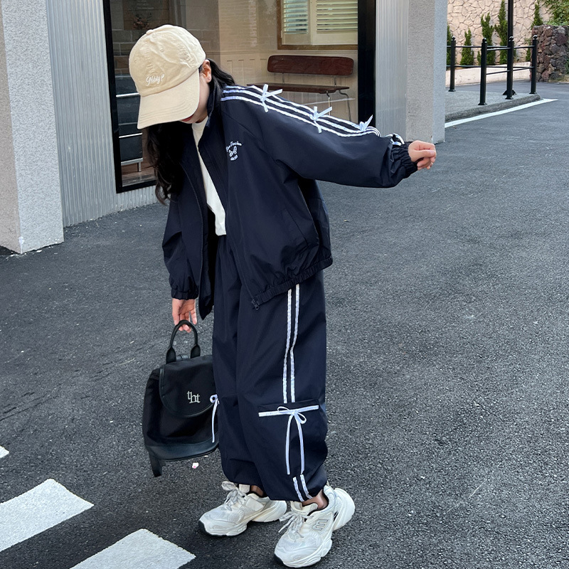 Picture of Girls' suit 2025 Spring and Autumn New Children's Korean-style Jacket Casual Pants Trousers Autumn Two-piece Set