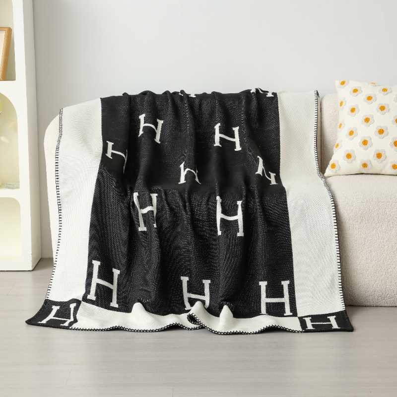 Picture of Cross-Border Amazon Fleece Blanket Single Blanket Air Conditioning Blanket Sofa Cover Blanket Nap Blanket H Letter Aviation Flight Blanket