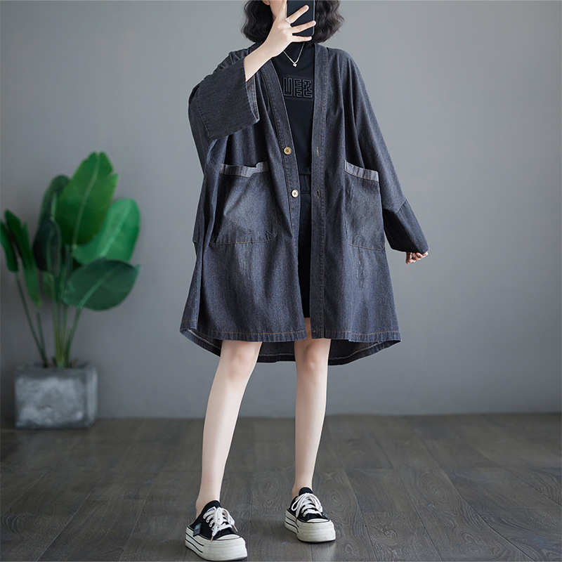 Picture of Vintage V-neck Large Pocket Denim Coat Women's 2024 Autumn New Loose Large Casual Art Mid-length Coat