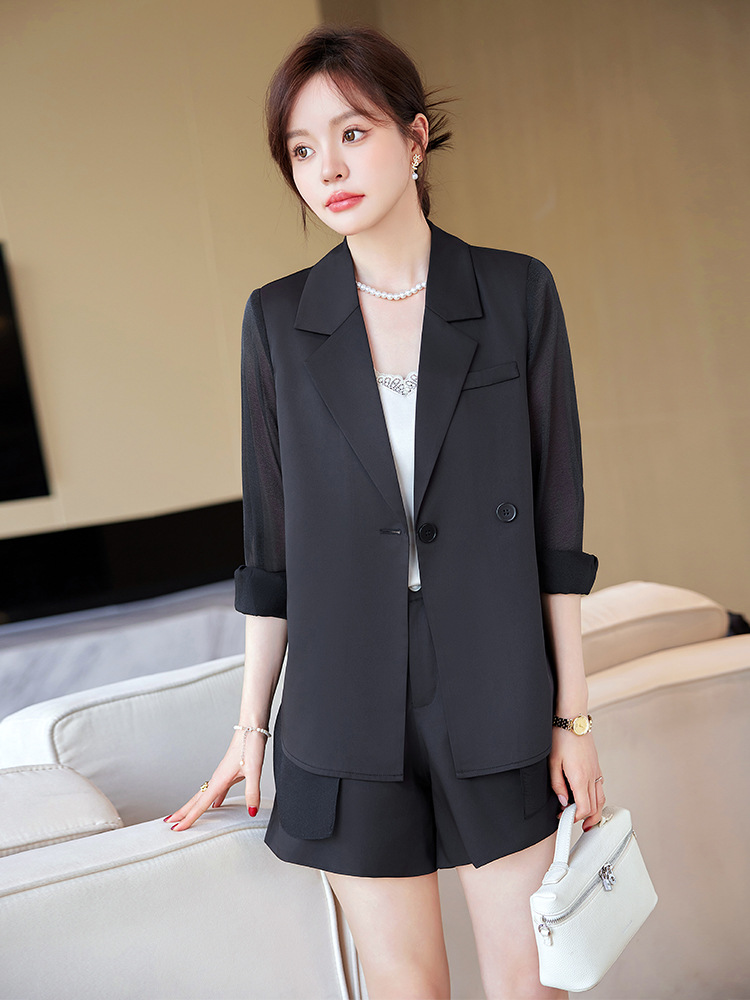 Foreign temperament age-reducing high-grade fashion suit suit women's popular sun protection jacket wear shorts two-piece summer wear