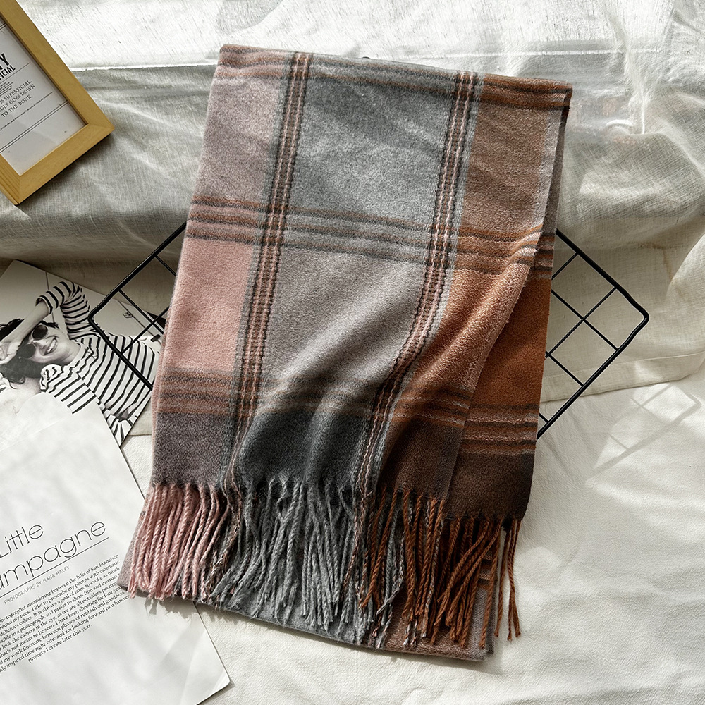 Picture of New Black and White Plaid Scarf Women's Korean Style Winter Warm All-match Imitation Cashmere Scarf Shawl High-end Couple Scarf