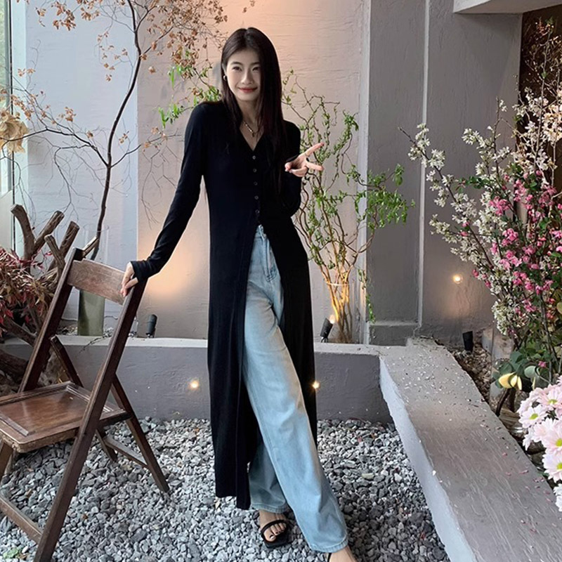 Picture of Sunscreen Coat Women's Cardigan Summer Thin Design Sense Niche Elegant Black V-Neck Long Sleeve Top
