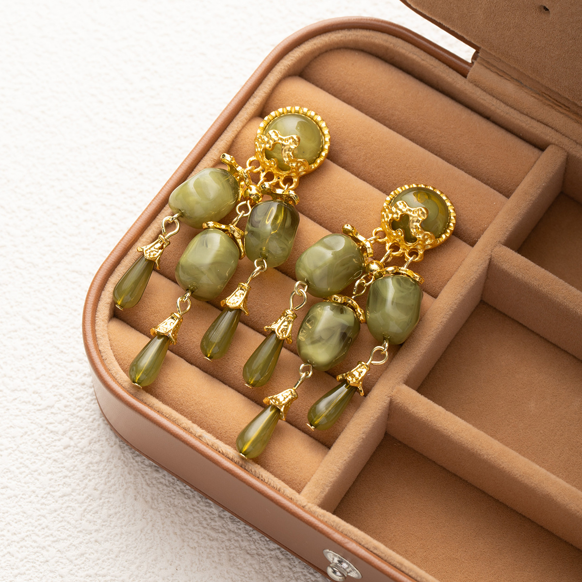 Picture of Silver Needle Vintage Green Tassel Earrings Palace Style High-End Earrings Fashionable Unique Exaggerated Earrings