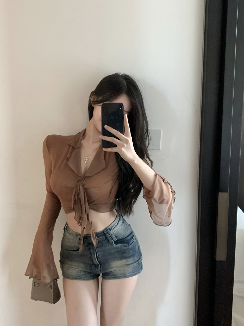 Picture of Strappy Hot Girl Slimming Top Spring and Summer Slim-Fit Ultra-Short Women's Shirt with Retro Design New Base Shirt