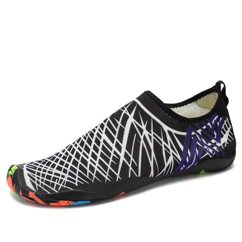 Picture of Outdoor beach diving shoes in stock supply couple snorkeling shoes non-slip quick-drying upstream shoes factory wholesale wading shoes