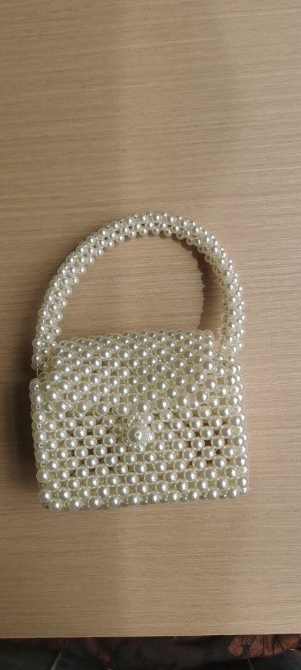 Picture of (Finished) Pearl Bag Women's Handmade Woven Messenger Bag Mobile Phone Bag Instagram All-Match Mini Internet Celebrity Pearl Bag