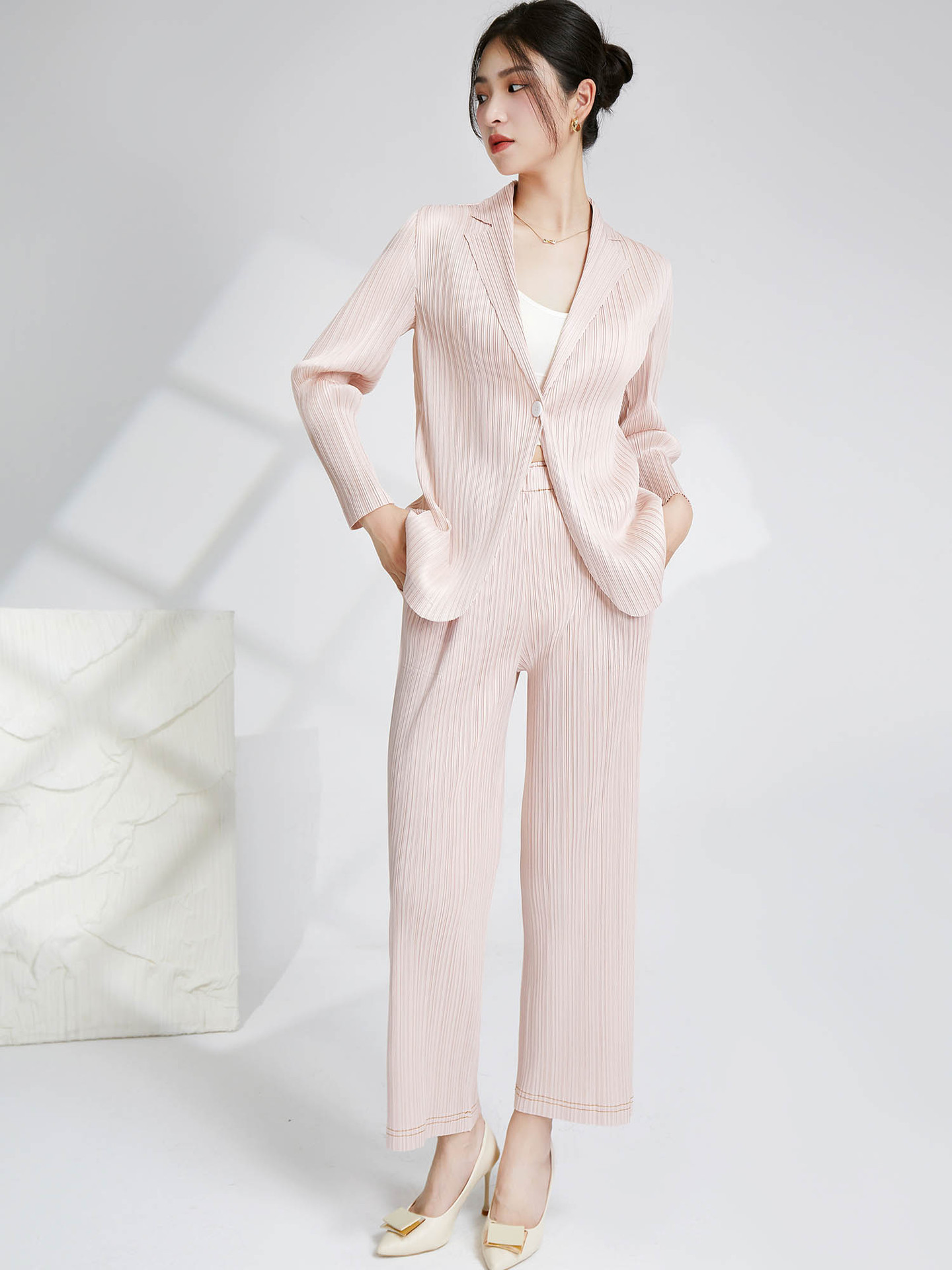 Temperament Pleated suit Women's Two-Piece Temperament Workplace All-Match Suit Jacket Miyake Commuter All-Match Straight Pants Trendy