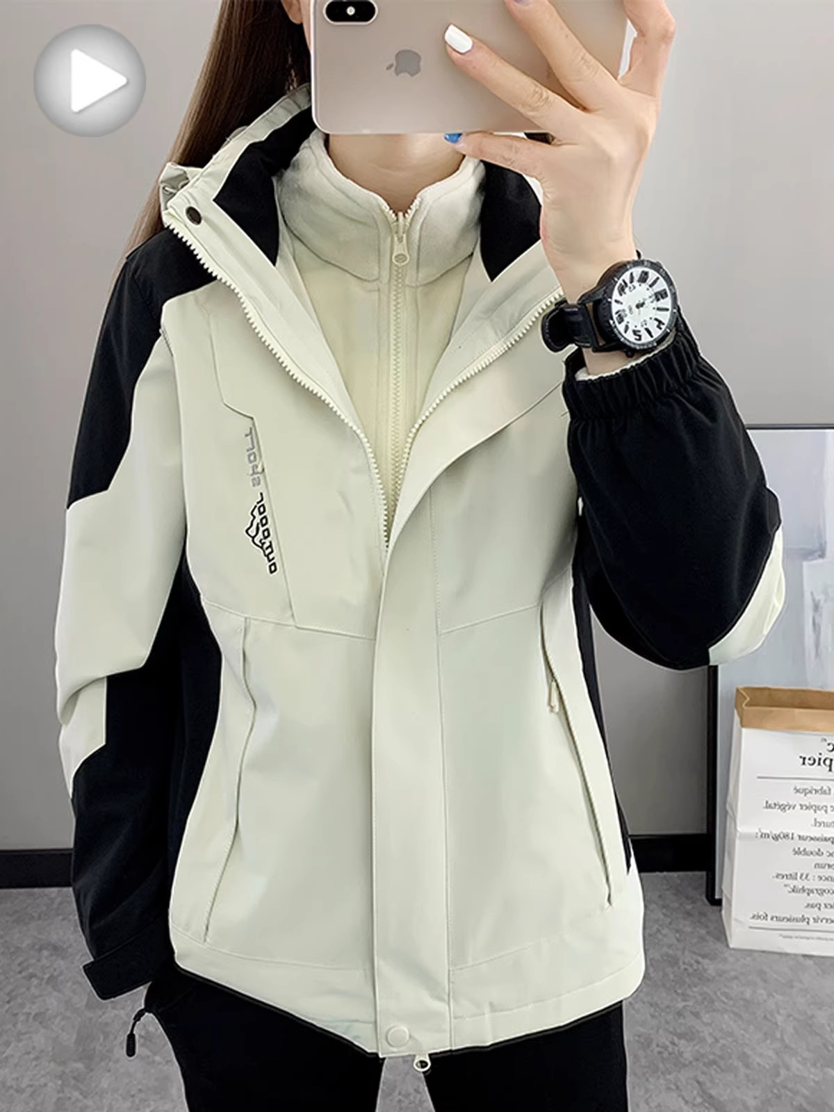 2025 New Spring, Autumn and Winter Jackets for Men and Women Three-In-One Detachable Small Mountaineering Jackets Windproof and Waterproof Jackets