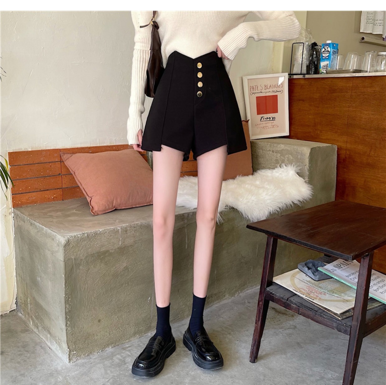 Picture of 2023 Super High Waist Wide Leg Slim Casual Hot Pants Instagram Style Trendy High Waist Shorts Women's Summer Design Sense