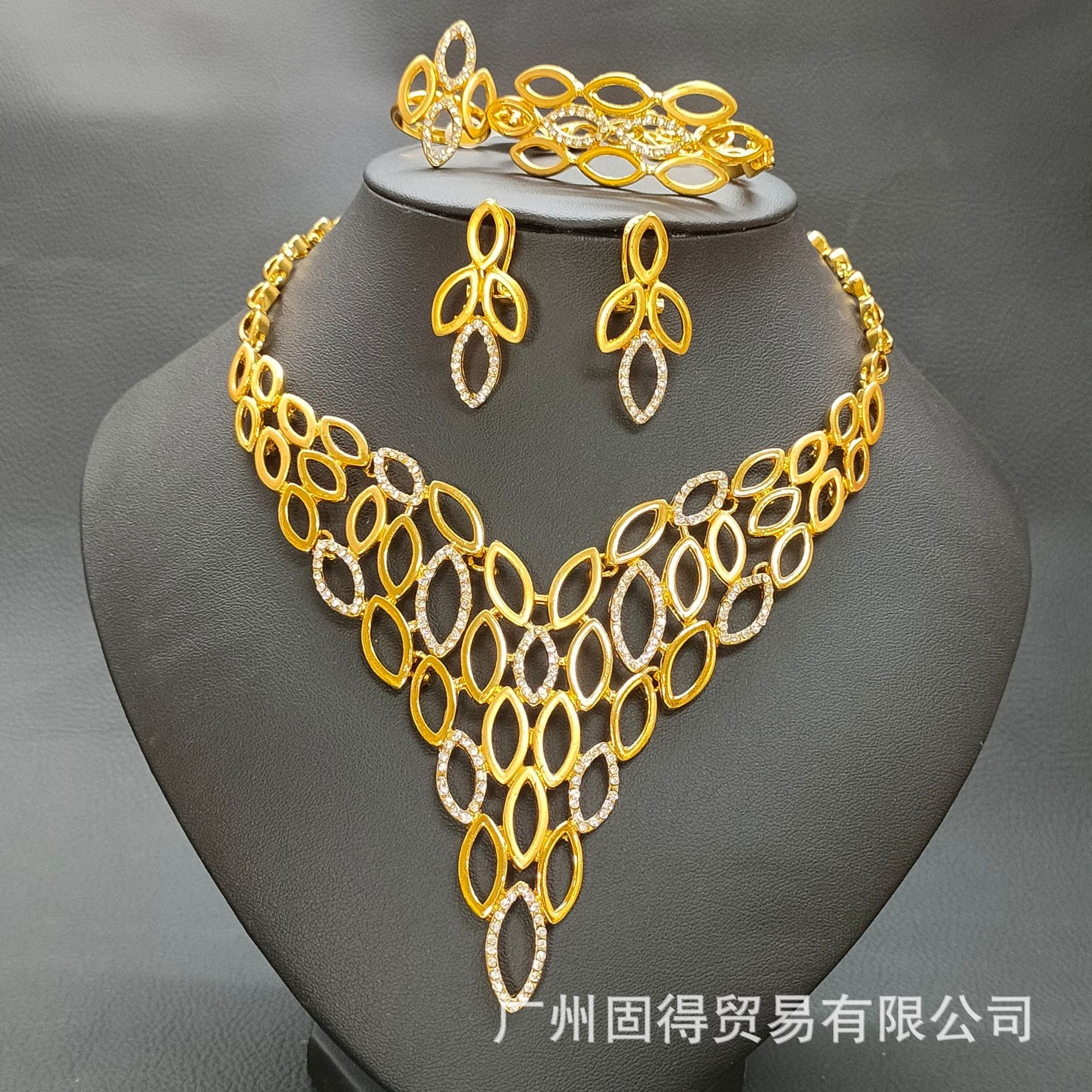 New 24K Gold Dubai Bride Wedding Jewelry Set Black Jewelry Women's Full Diamond Necklace Earrings Bracelet Ring