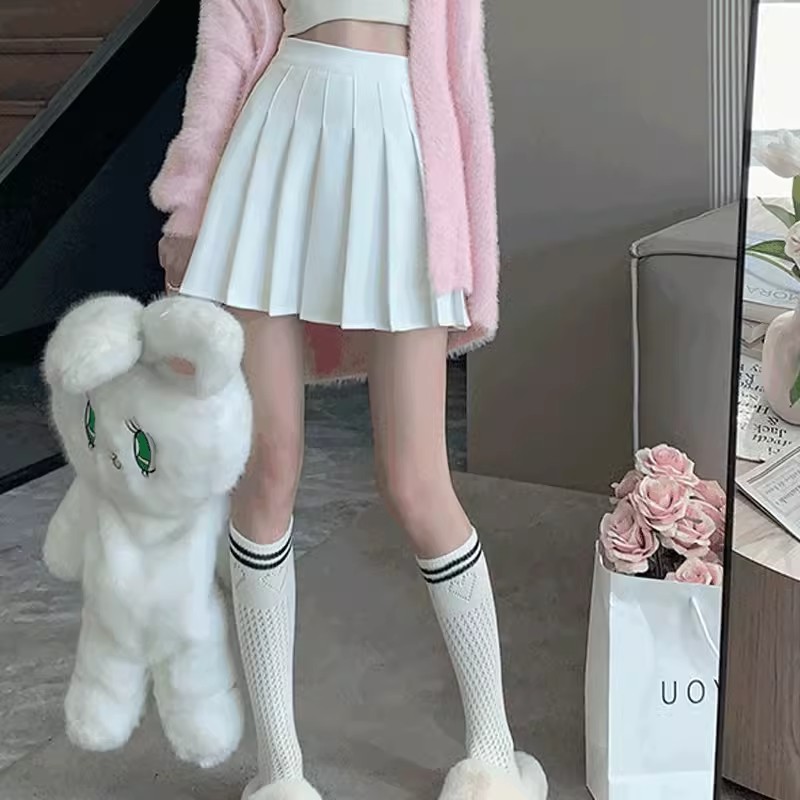 Picture of plus size brown Pleated Skirt Women's Autumn and Winter 2023 New High Waist Slimming Pleated Academy Style A- Line Skirt