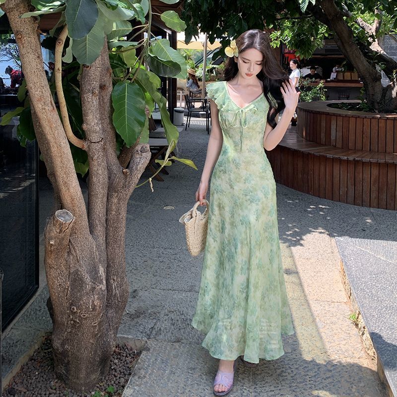 Seaside Vacation Green Floral Small Flying Sleeve Dress with Gentle Elegant, Unique and Beautiful Waist A-Line Beach Long Dress