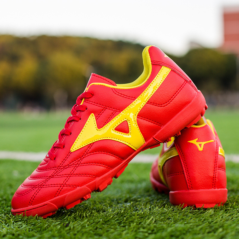 Picture of Cross-border Football Shoes Broken Nails Youth Student Training Shoes Boys and Girls Leather Foot Children's Artificial Grass