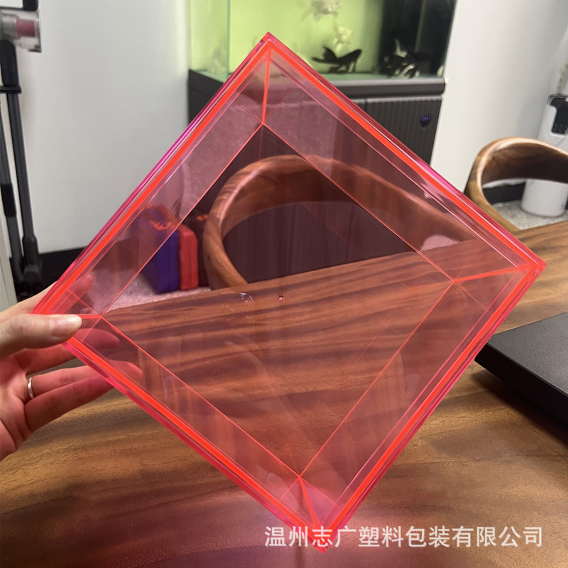Picture of Gift crystal box 20*20 * 12.5cm wedding return gift bridesmaid set acrylic ps wholesale