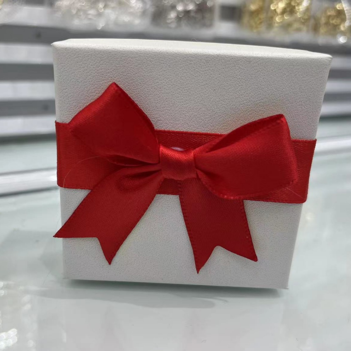 Picture of 7.5*7.5 Orange Peel Pattern Hand-Tied Bow Jewelry Box Environmentally Friendly High-End Exquisite Gift Box Watch Box Gift