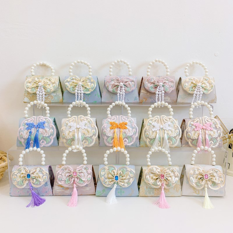 Picture of Hot Selling Children Shoulder Bag Exquisite Antique Little Girl Coin Purse Cute Princess Outdoor Casual Pearl Handbag