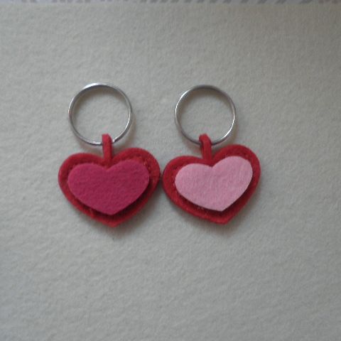 Picture of Manufacturer Supplies Felt Non-Woven Jewelry Pendants, Christmas Pendants, Spring Festival Pendants, Indoor Atmosphere Decoration Heart-Shaped