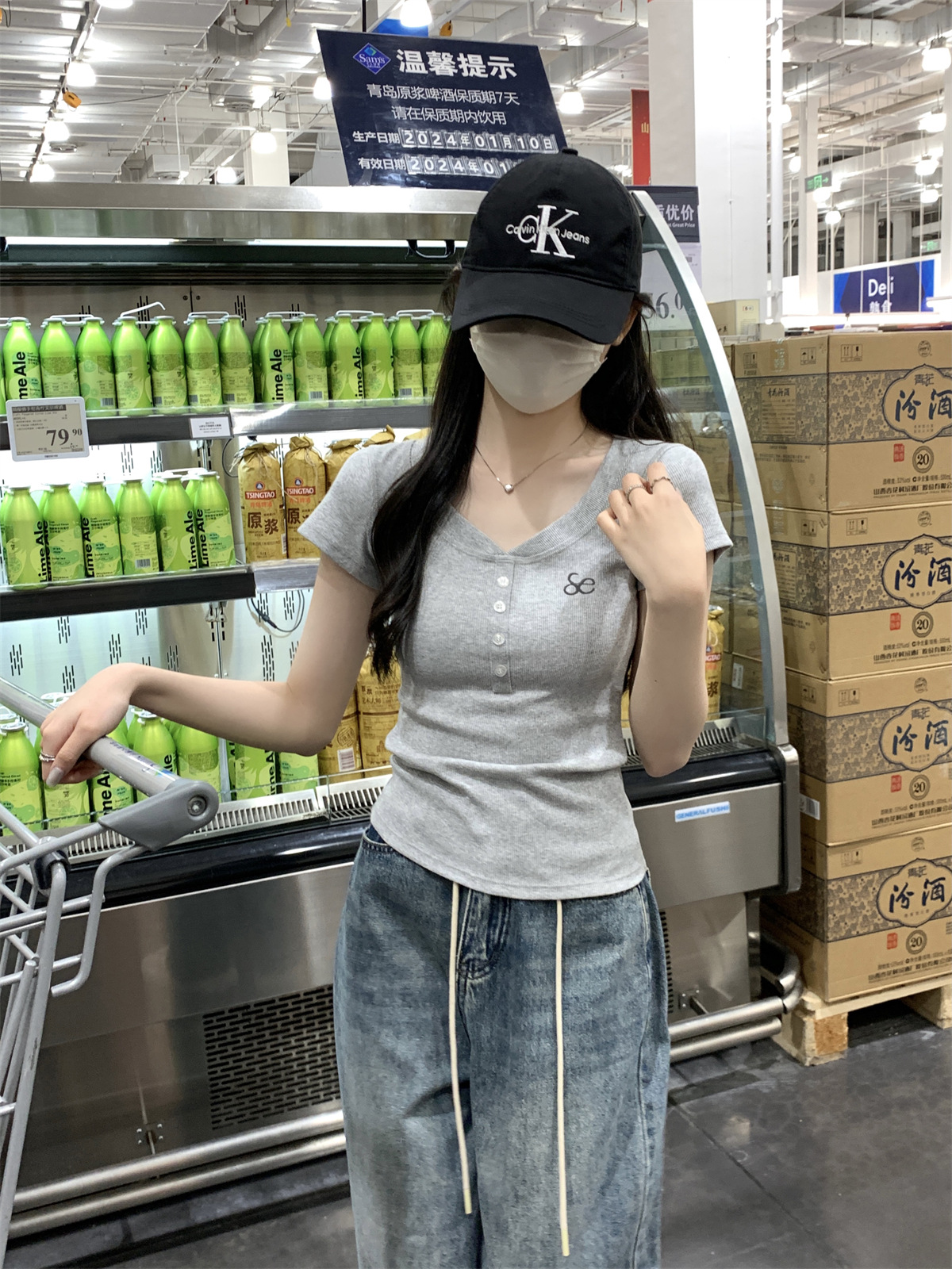 V Neck Clavicle Petite Versatile Basic Short-Sleeved T-Shirt for Women 2025 New Embroidered Chic Bottoming Shirt Sweet and Spicy Top