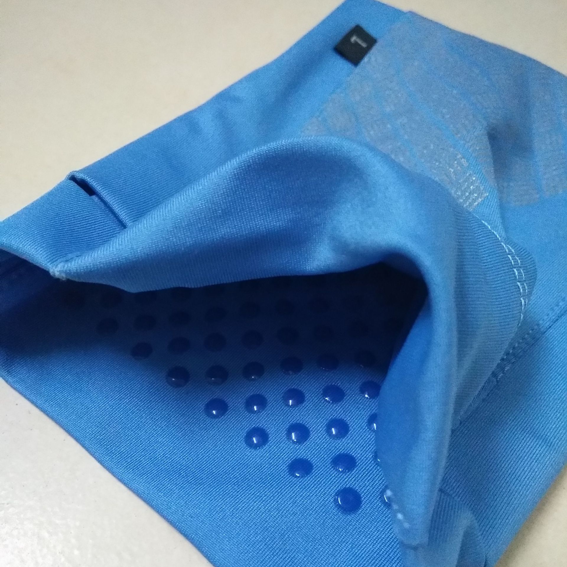 Picture of Sports Mobile Phone Close-Fitting Arm Bag Men's Running Arm Bag Fitness Small Objects Elastic Arm Bag Women's Reflective Wrist Bag Manufacturer
