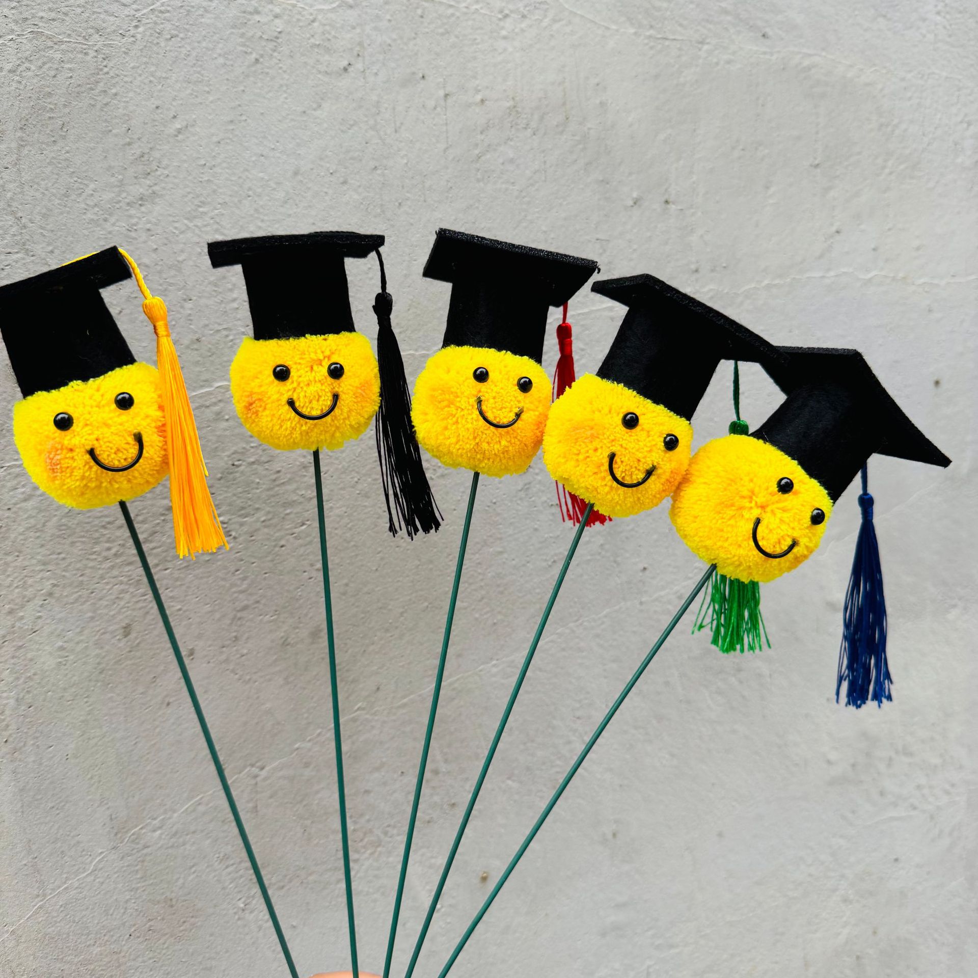 Fluff Ball Artificial Flower DIY Material Kit Graduation Season Gift Ping Pong Chrysanthemum Doctor's Hat Kindergarten Photo Prop Finished Product