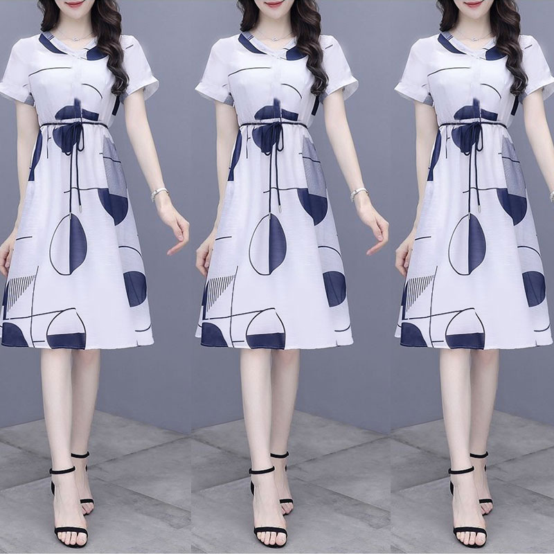 plus size Women's 2023 New Summer chubby girl Elegant Belly Covering Age-reducing Printed Dot Short-sleeved Round Neck dress