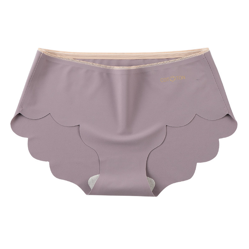 Picture of Women's Pure Cotton Antibacterial Crotch Seamless High-Elastic Cotton-Feel Triangle Briefs in Japanese and Korean Style